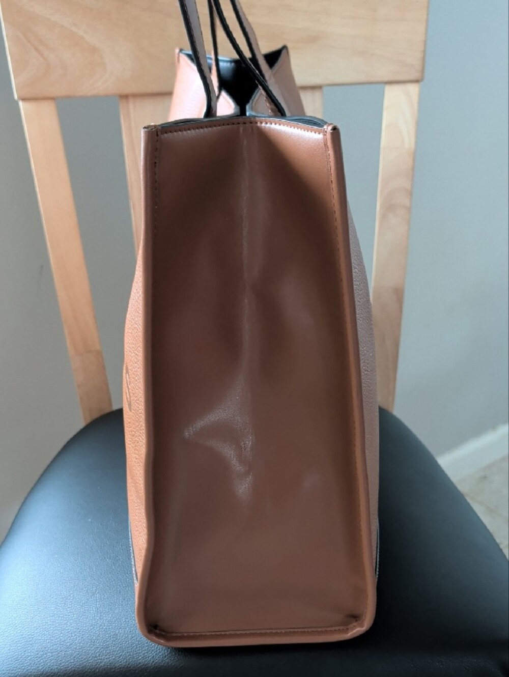 Michael Kors Cooper Logo Embossed Leather Tote/Shoulder Bag NWOT - Picture 4 of 12